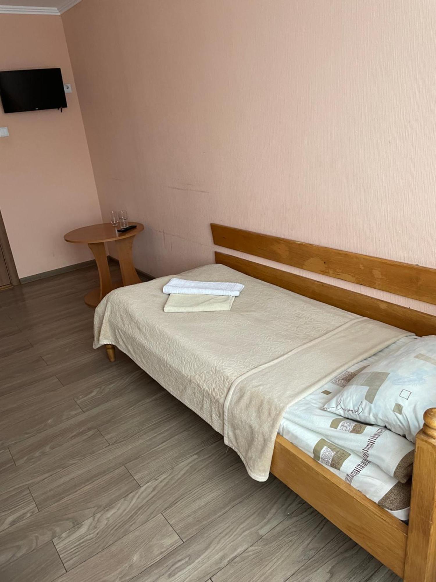 Готель "Дубно" Dubno Quarto foto