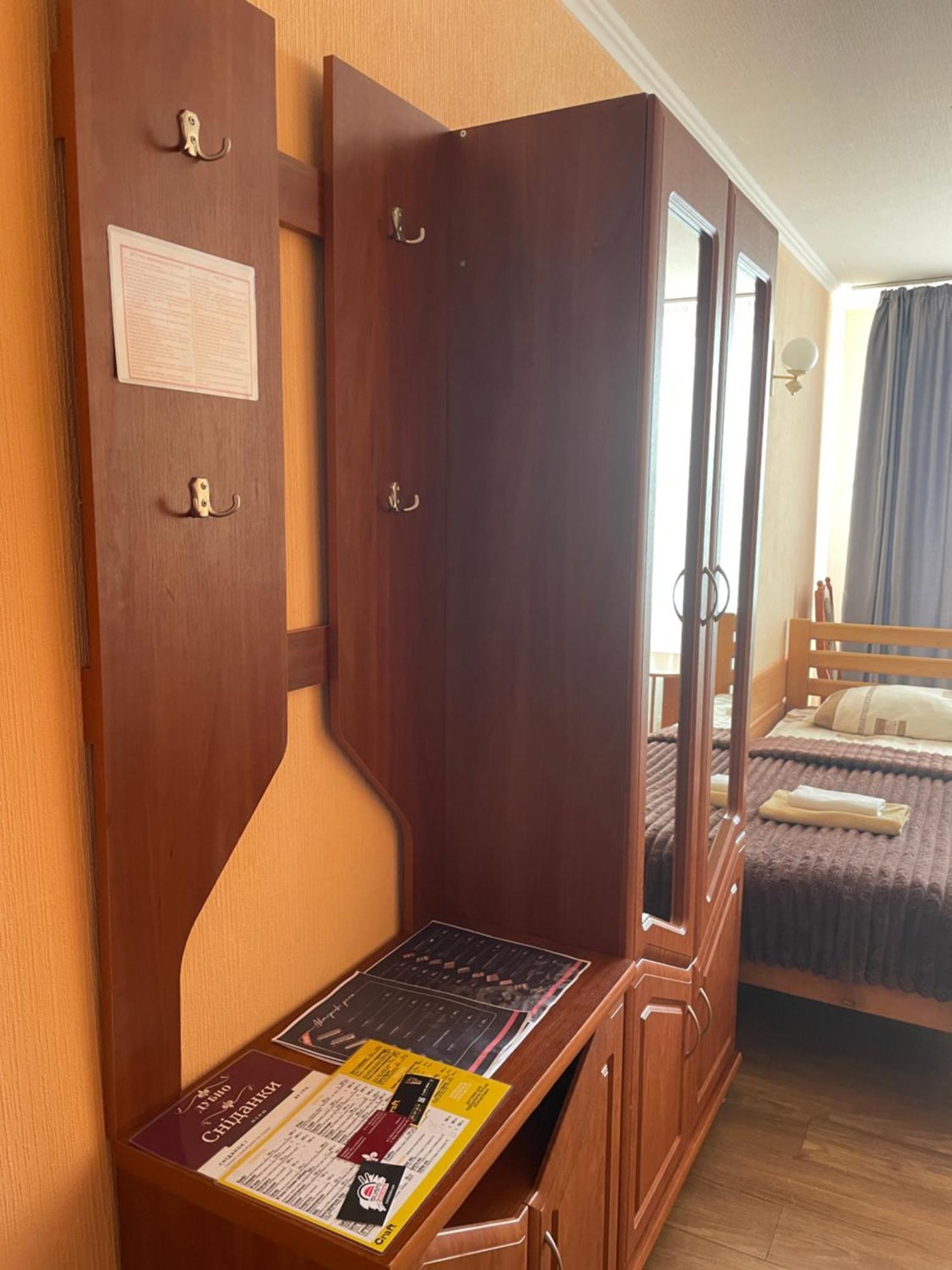 Готель "Дубно" Dubno Quarto foto