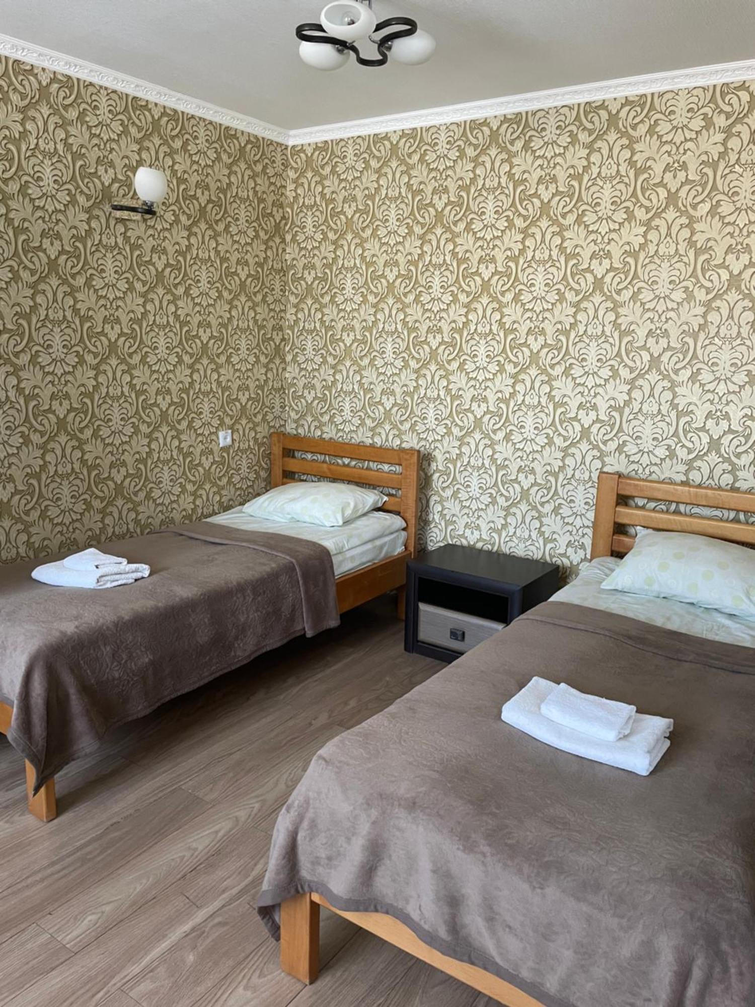 Готель "Дубно" Dubno Quarto foto